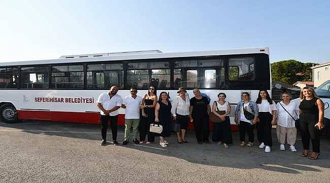 İzmir Büyükşehir Belediyesi Seferihisar'a otobüs hibe etti