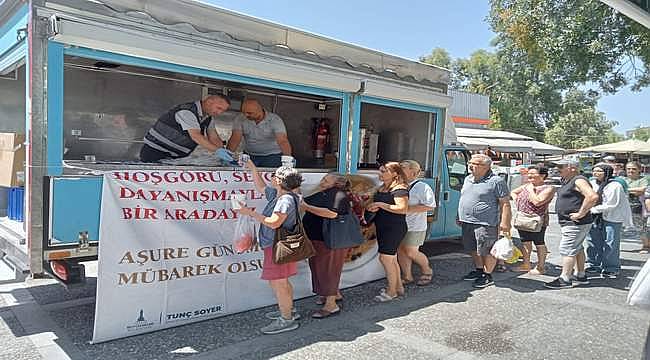 İzmir'de Muharrem ayında aşure dağıtımı başladı 