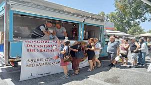 İzmir'de Muharrem ayında aşure dağıtımı başladı 