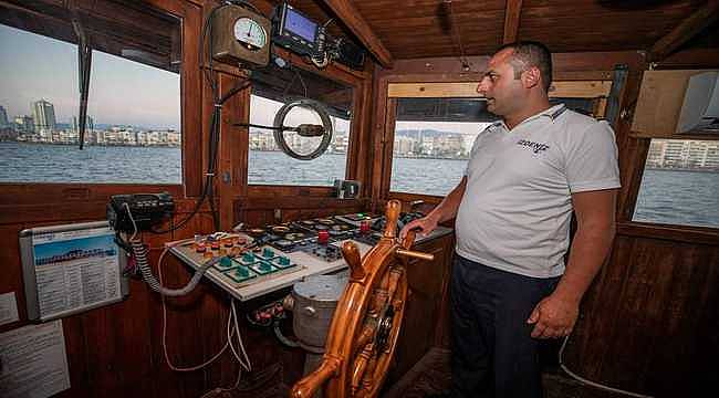 İzmir'in tarihi "Körfez Turu" ile denizden keşfediliyor 