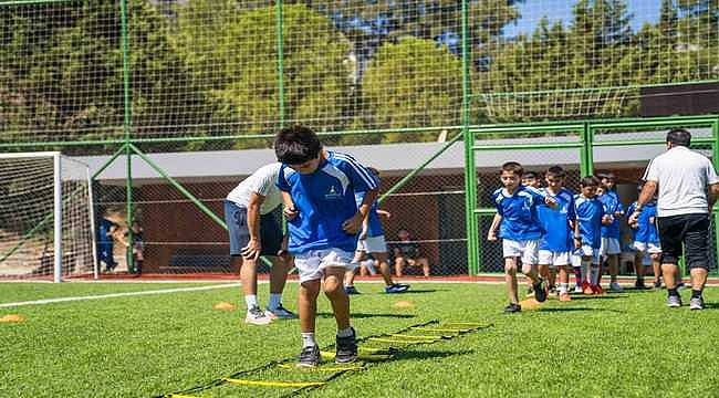 Meriç Yaşayan Parkı'nda ücretsiz spor dersleri başladı 