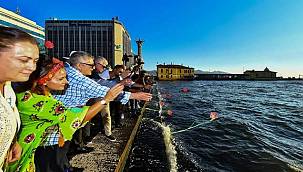 Nazi katliamında hayatını kaybeden Romanlar İzmir'de anıldı 