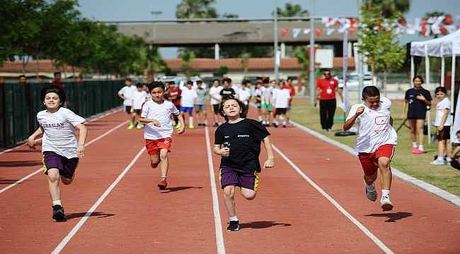 Semra Aksu Atletizm Parkı 1 yılda binlerce Karşıyakalıyı atletizm ile tanıştırdı 