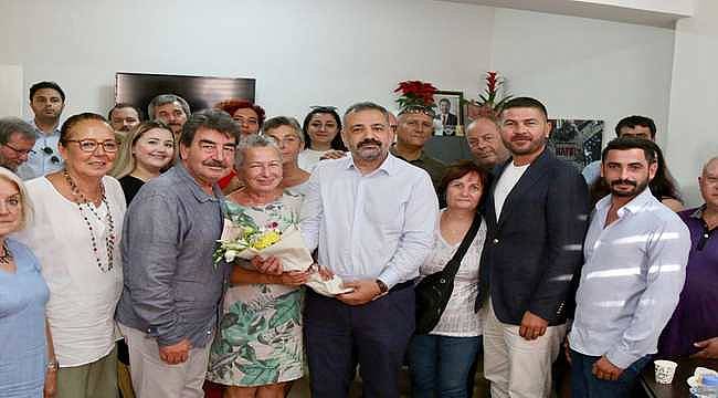 CHP İzmir İl Başkanı Şenol Aslanoğlu Foça İlçe Örgütünü ziyaret etti 