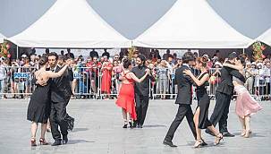 Cumhuriyet Meydanı'nda 101. yıl coşkusu  