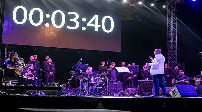 Hatay Medeniyetler Korosu'ndan 92. İEF'de teşekkür konseri