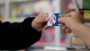 İzmir Büyükşehir Belediyesi'nden eğitim yardımı: Ailelere destek, esnafa nefes