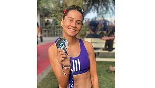 İzmir'in 'Demir Lady'si İtalya'dan madalyayla döndü