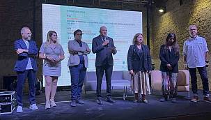 Mimarlar İzmir'de yapılarda 'ekolojik çözümler' ve 'üretimde sürdürülebilirliği' konuştu 