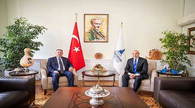 Vali Elban'dan Başkan Soyer'e iade-i ziyaret 