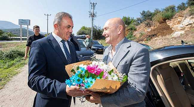 Başkan Soyer'den Beydağ'a 100. yıl armağanı 