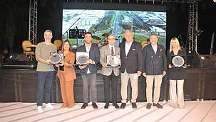 İAOSB Yaza Veda Gecesi İzmir iş dünyasını bir araya getirdi 