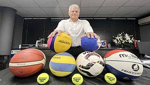 İzmir Büyükşehir Belediyesi'nin spor kulübünde bayrak değişimi