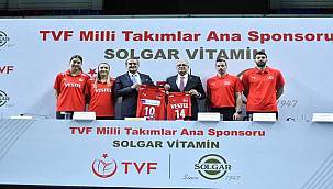 Türkiye Voleybol Federasyonu ile Solgar Vitamin sponsorluk anlaşmasını imzaladı 