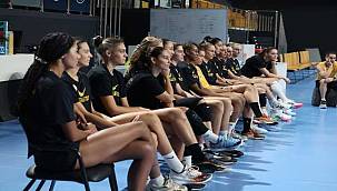 VakıfBank yeni sezonun ilk antrenmanını gerçekleştirdi  