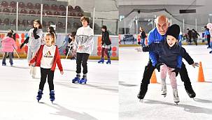 Aşık Veysel Buz Sporları Salonu'nda tatil yoğunluğu