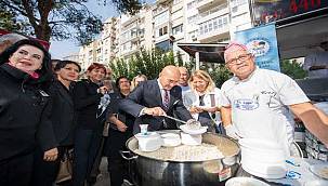 Atatürk için mevlit okutuldu, lokma dağıtıldı