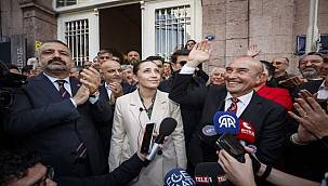 Başkan Soyer'e destek çığ gibi büyüyor