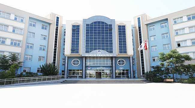 DEÜ Hukuk Fakültesi Türkiye'nin En İyileri Arasında