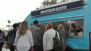 İzmir'de gençler derse "Günaydın Çorbası" içerek giriyor