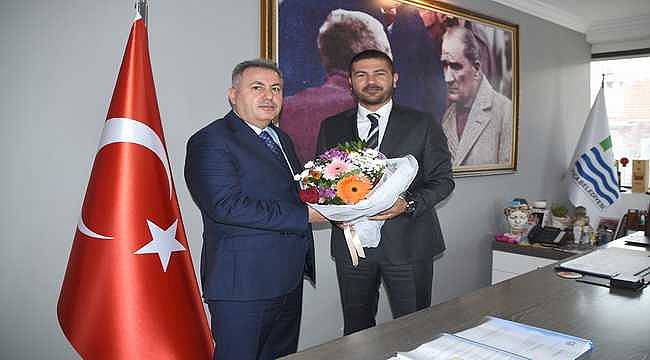 İzmir Valisi Elban Foça'yı ziyaret etti
