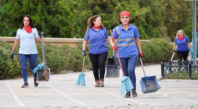 Sokaklardan günde 20 tona yakın atık toplanıyor 