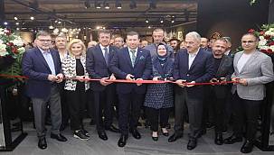 Türkiye'nin yeni mobilya üssü ÜKEA, İzmir'de açıldı