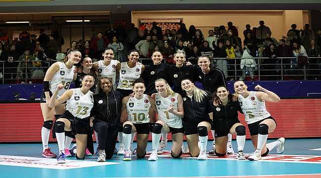 VakıfBank, ligde 10'da 10 yaptı! 