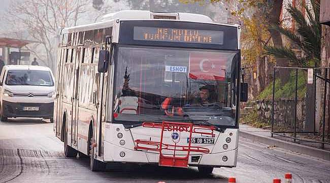 Ata'nın sözleri İzmir'de otobüsleri süsledi