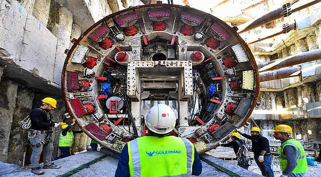 Buca'da dev tünel açma makineleri yer altına indi