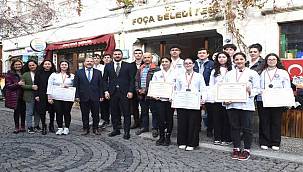 Foçalı öğrenci şefler Başkan Fatih Gürbüz'ü ziyaret etti