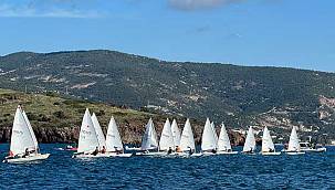 İzmir İl Birinciliği Yelken Yarışları Foça'da yapıldı