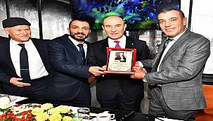 Sokak emekçilerinden Başkan Soyer'e tam destek