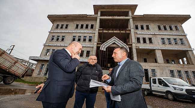 Üniversitelinin barınma sorununa Başkan Soyer'den neşter 