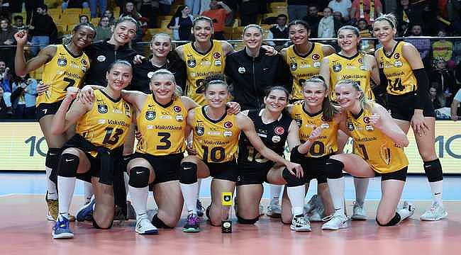 VakıfBank, CEV Şampiyonlar Ligi'nde Pazova'yı 3-1 ile geçti