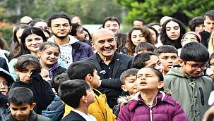 Başkan Soyer "Mahallede Dayanışma Var" gençleriyle buluştu