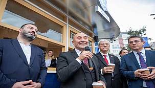 "İzmirli Kahve"nin üçüncüsü açıldı