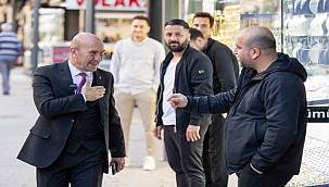 Kemeraltı esnafından Başkan Soyer'e sevgi seli: "Bu alkışlar aldığım en büyük ödül"