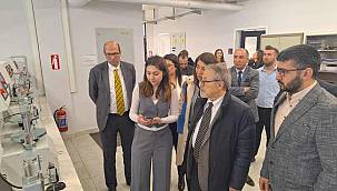 Prof. Dr. Naci Görür İzmir'deki yapı ve zemin laboratuvarını ziyaret etti