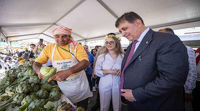 Başkan Tugay, Alaçatı Ot Festivali'nin açılışını yaptı 