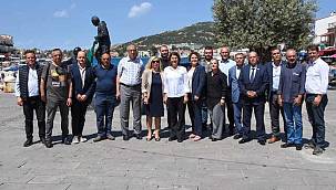 FOÇA BELEDİYE BAŞKANI SANİYE BORA FIÇI, MUHTARLARLA BULUŞTU