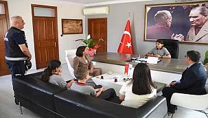 Foça'da ortaokul öğrencisi temsili belediye başkanı oldu