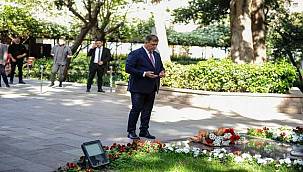 İlk ziyaret Zübeyde Ana'ya