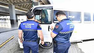 İzmir Büyükşehir Belediyesi zabıta ekipleri bayram öncesi sıkı denetimde