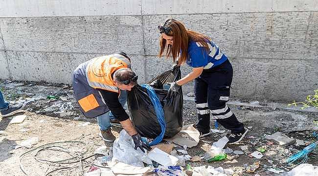 İzmir'de her gün 850 işçi 2 bin kilometrelik güzergahı temizliyor