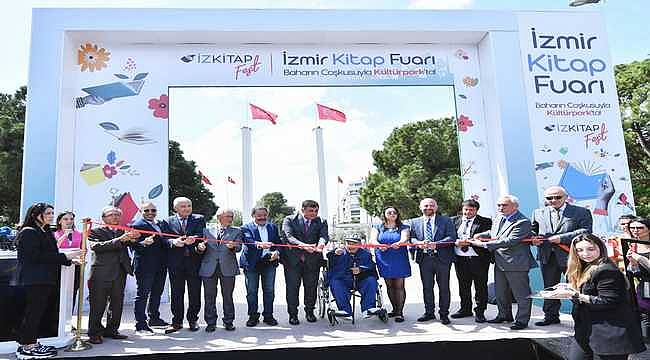İzmir Kitap Fuarı Kültürpark'ta başladı