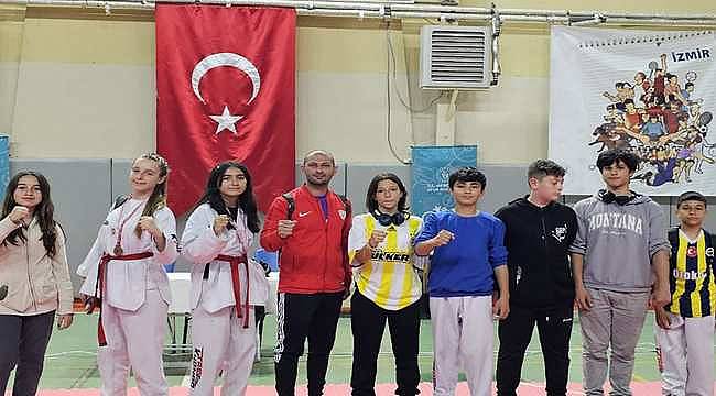Taekwondo Yıldızlar İzmir İl Şampiyonası'nda Foça rüzgarı