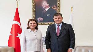 Foça'nın Geleceği İçin Heyecan Verici Görüşme: Başkan Tugay ile Planlar Masaya Yatırıldı