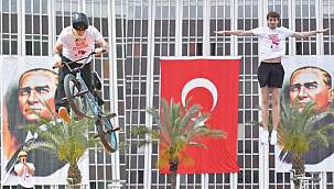 İzmir'de 19 Mayıs coşkusu