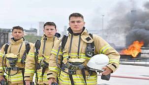 İzmir'in genç itfaiyecileri sıkı eğitimlerle göreve hazırlanıyor